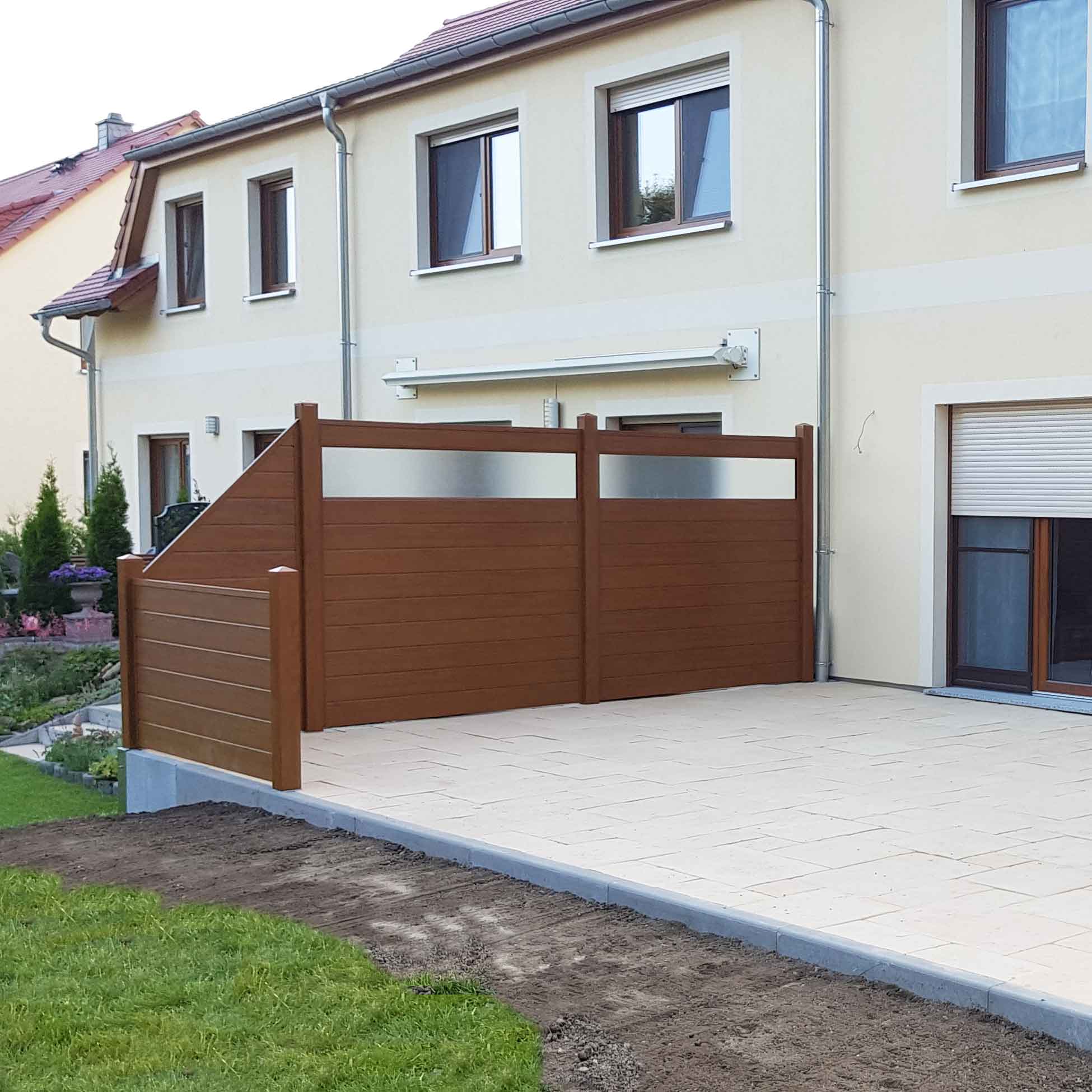 ECOLINE - Acrylglaselemente für mehr Helligkeit in Ihrer Sitzecke Terrassenichtschutz aus Kunststoff PVC in Holzoptik Golden Oak mit Glaseinsätzen