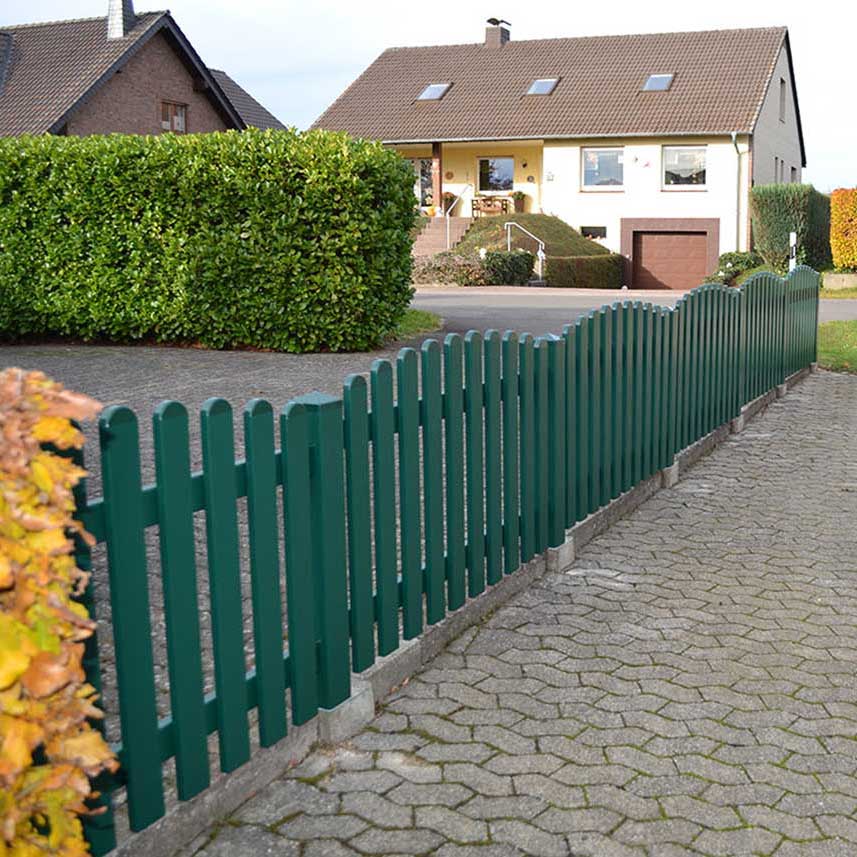 Lattenzaun OBERBOGEN in Moosgrün