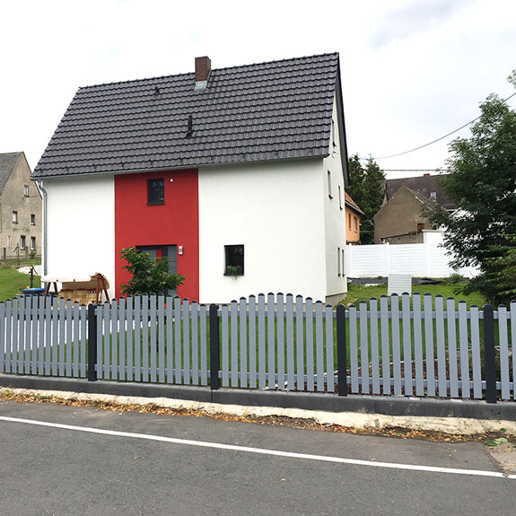 Lattenzaun OBERBOGEN in Grau