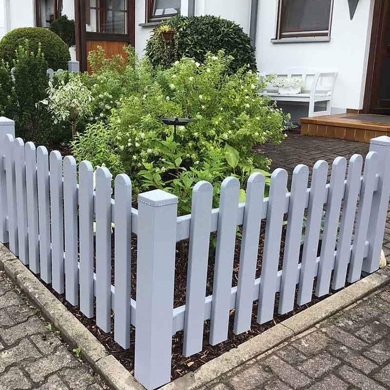 Lattenzaun in Grau und Anthrazit Kombination als Vorgartenzaun mit Oberbogen
