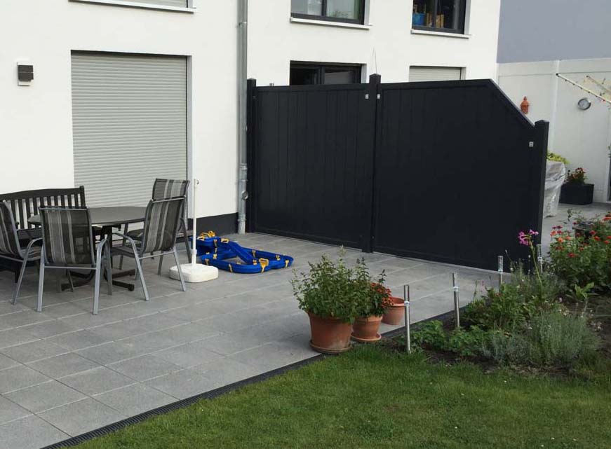 Terrassenblickschutz aus PVC in Anthrazitgrau