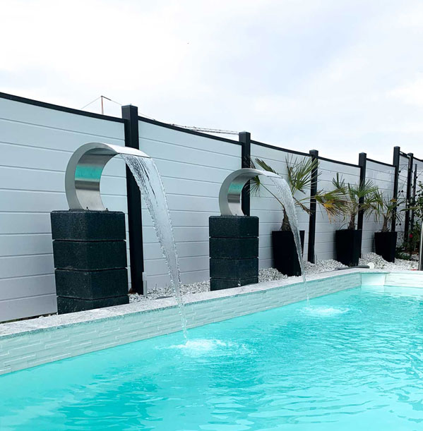 ECOLINE - moderner Sichtschutz am Pool, farblich angepasst Sichtschutzzaun aus Kunststoff PVC in Grau und Anthrazit am Pool